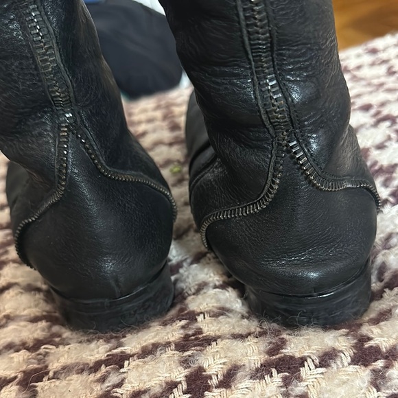 Boots. - Picture 9 of 16